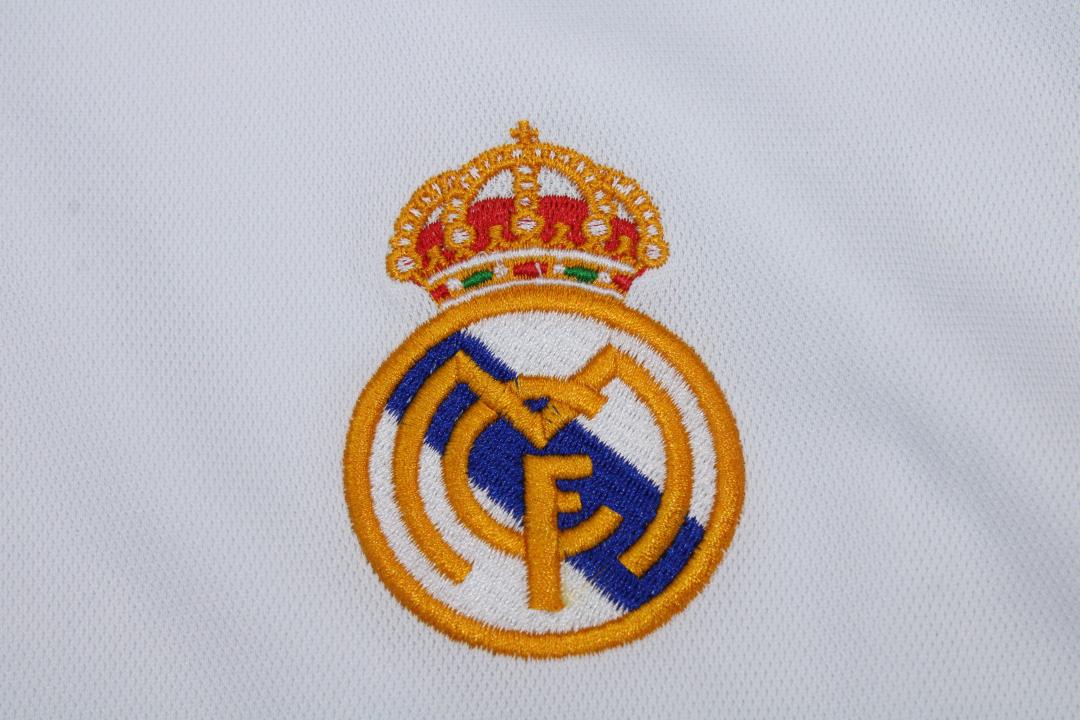 Real Madrid 2000/2001 Vintage Retro Home Jersey