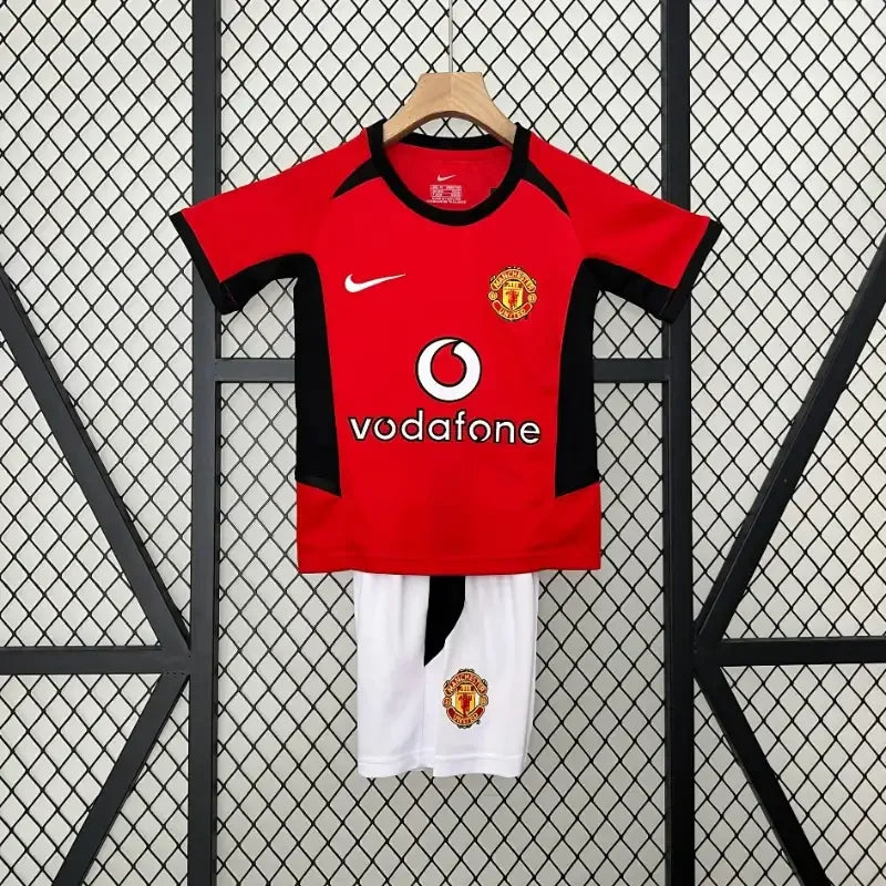 Manchester United 2002-04 Retro Kids Home Football Kit - Concept Kits