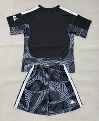Arsenal 26/27 Black/White Stripes Goalkeeper Kids Jersey Set