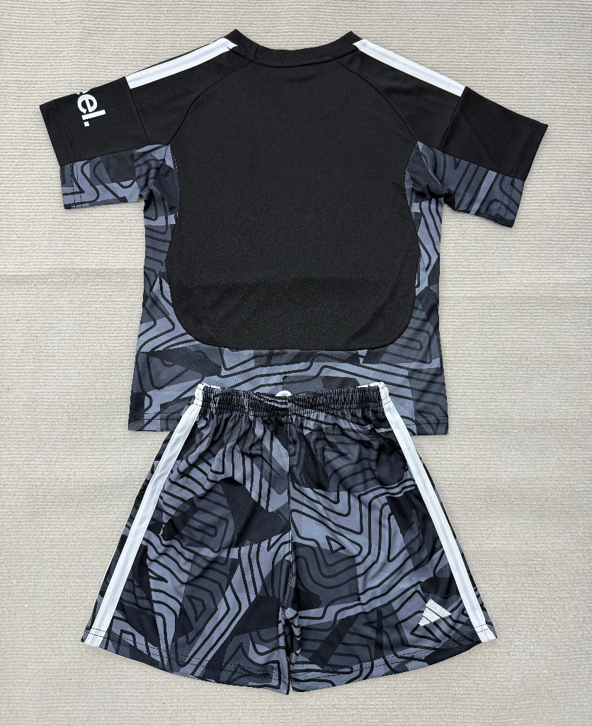 Arsenal 26/27 Black/White Stripes Goalkeeper Kids Jersey Set