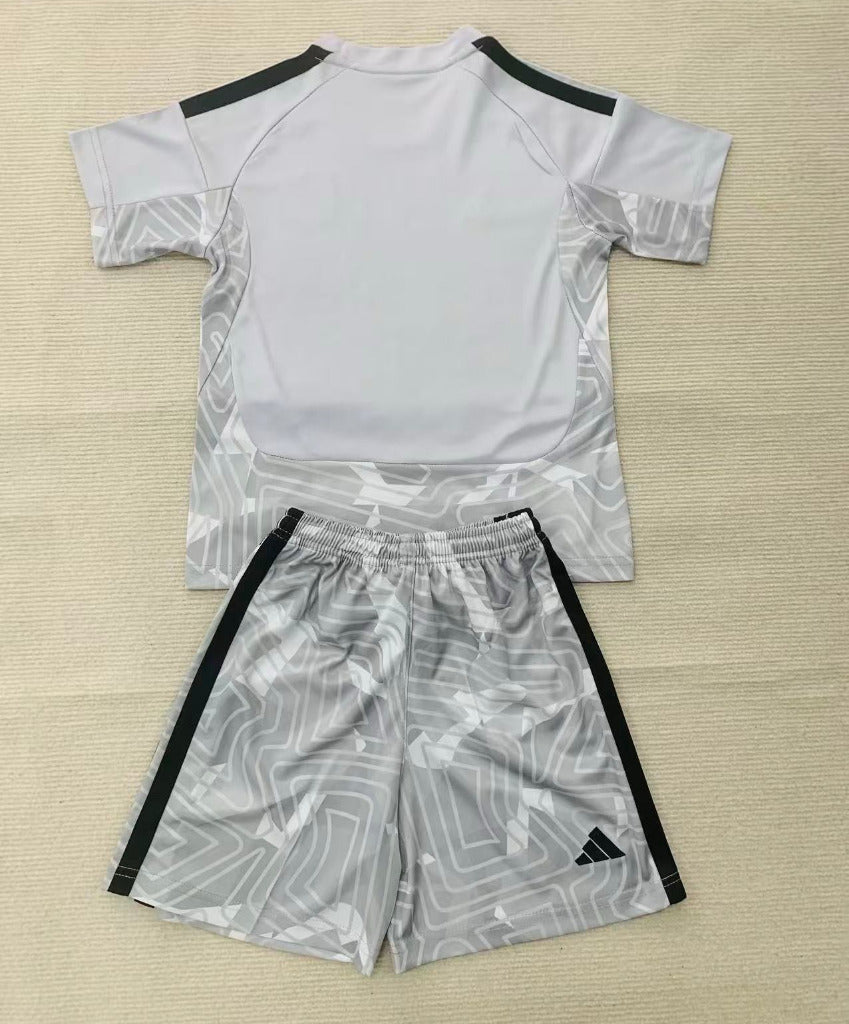 Arsenal 26/27 Grey/Black Goalkeeper Kids Jersey Set