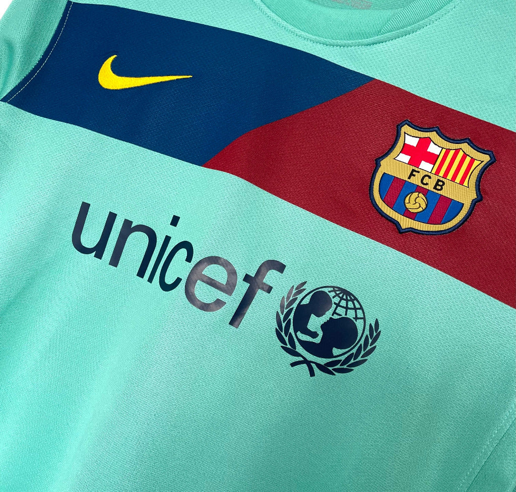 Barcelona 2010/11 Retro Green Away Long Sleeve Jersey
