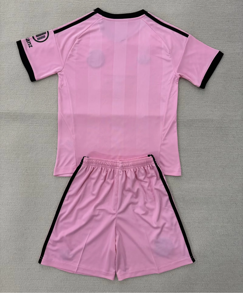 Bayern Munich 25/26 Pink Goalkeeper Kids Jersey Set