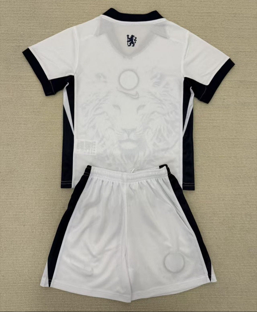 Chelsea 25/26 White Lion Kids Jersey Set