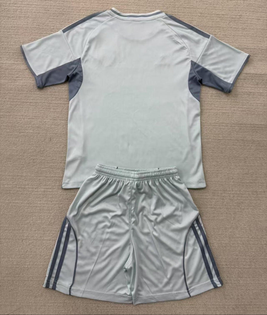 Dallas 25/26 Pre-Game Kids Jersey Set