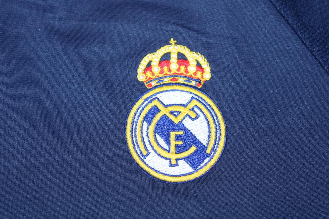 Real Madrid 2005/2006 Vintage Retro Away Jersey