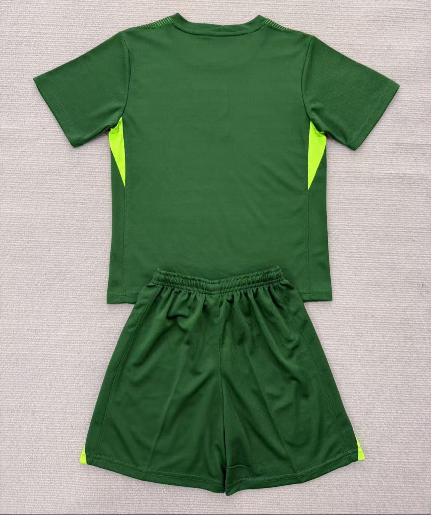 England 25/26 Goalkeeper Kids Green Jersey Set