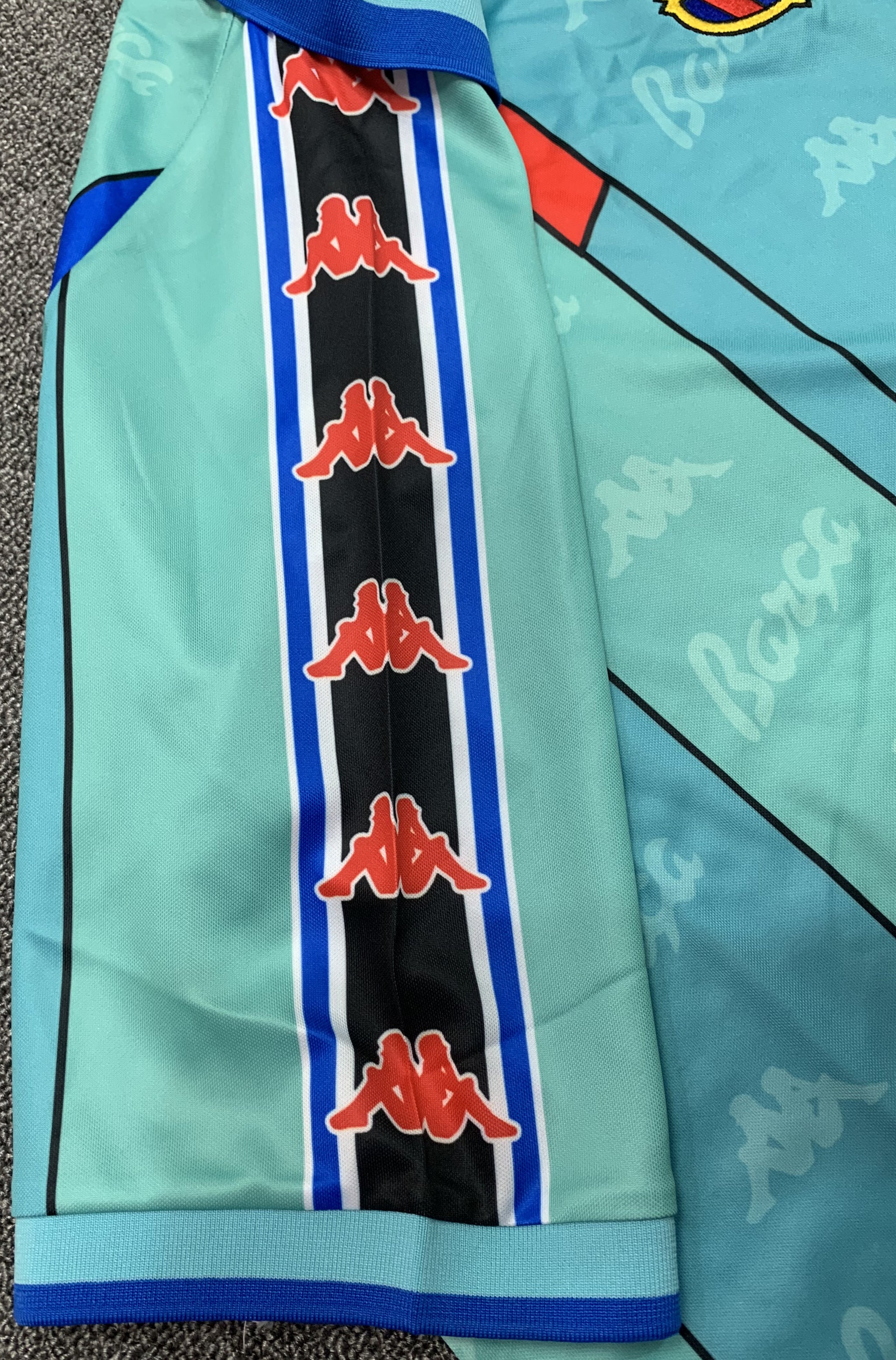 FC Barcelona 1995/96 Vintage Retro Away Jersey - Concept Kits