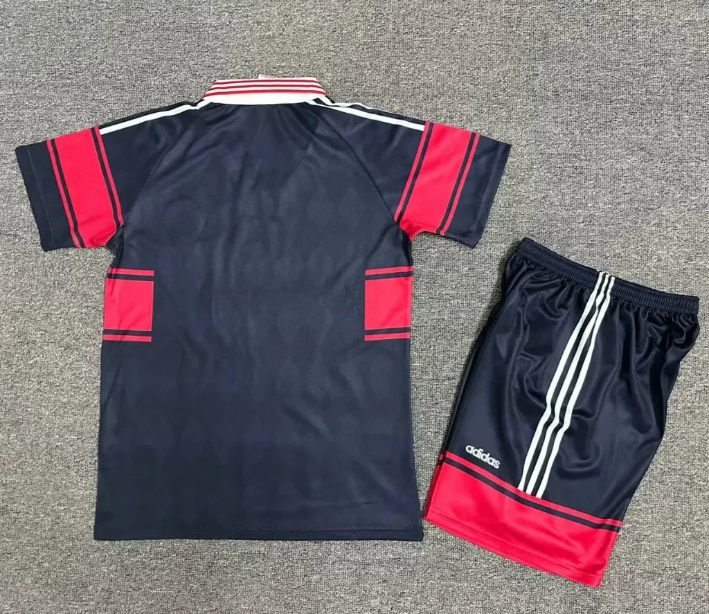 FC Bayern Munich 1997/99 Vintage Retro Home Kids Jersey Set