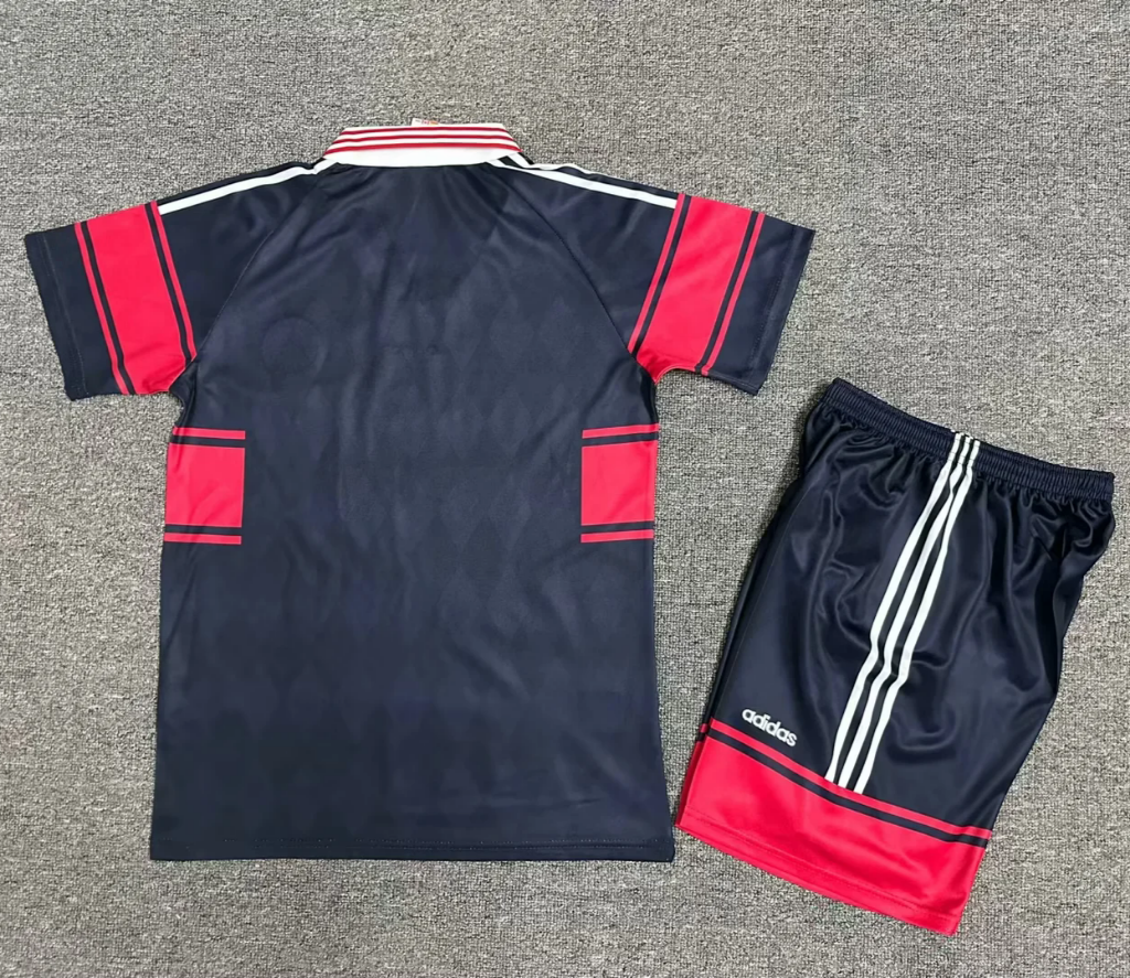 FC Bayern Munich 1997/99 Vintage Retro Home Kids Jersey Set