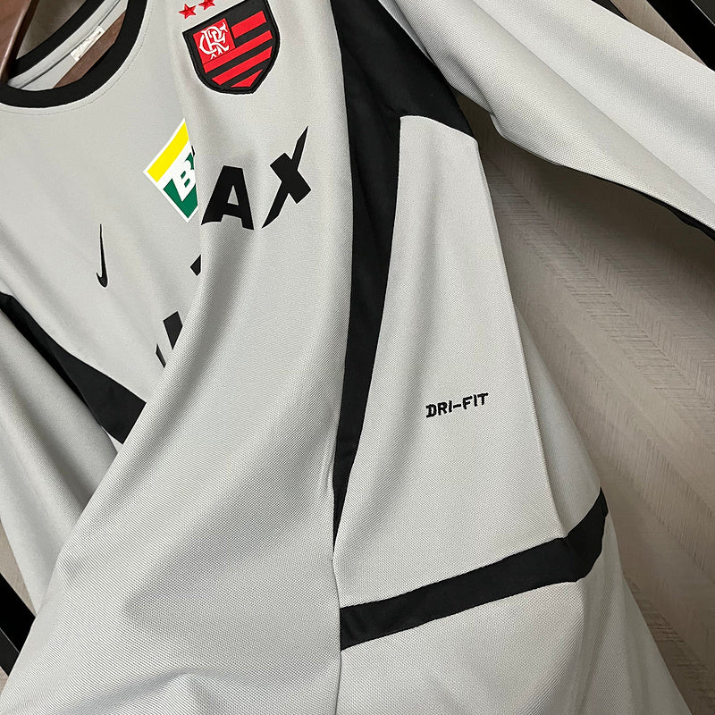 Flamengo 2002/03 Retro White Long Sleeve Jersey