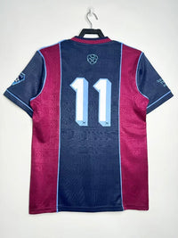 Iron Maiden 2011 Retro Lady Home Jersey