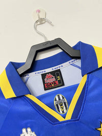 Juventus 1995/96 Vintage Retro Away Jersey