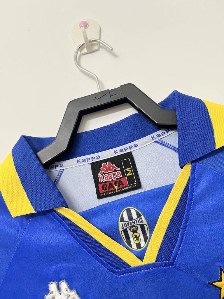 Juventus 1995/96 Vintage Retro Away Jersey