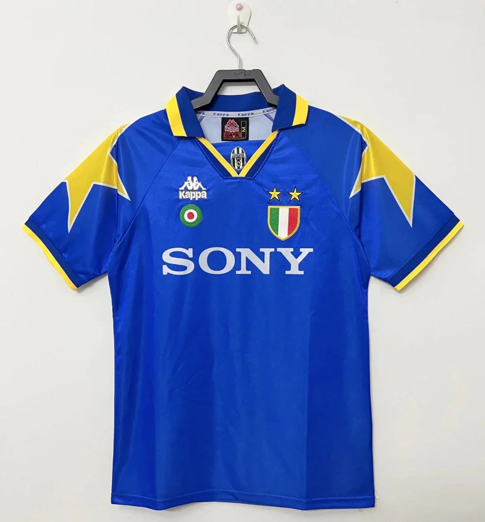 Juventus 1995/96 Vintage Retro Away Jersey
