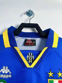 Juventus 1995/96 Vintage Retro Away Jersey