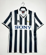 Juventus 1995/96 Vintage Retro Home Jersey