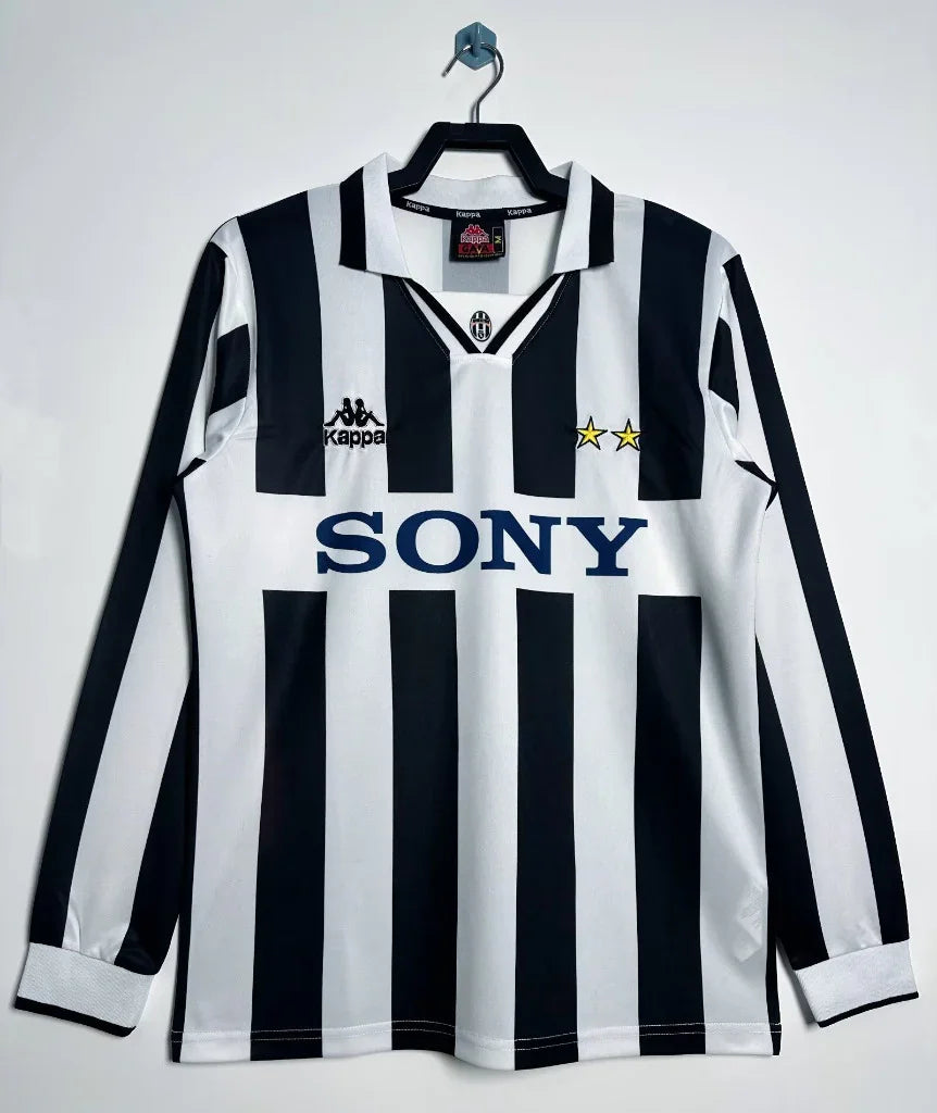 Juventus 1995/97 Vintage Retro Home Long Sleeves Jersey