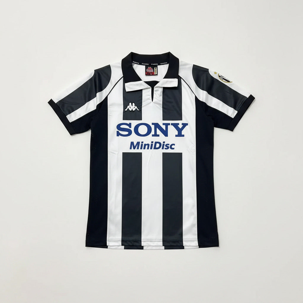Juventus 1997/98 Vintage Retro Home Jersey