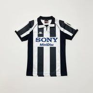 Juventus 1997/98 Vintage Retro Home Jersey