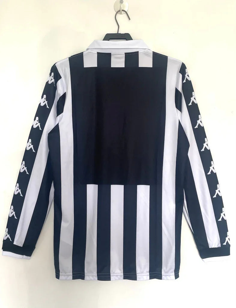 Juventus 1999/00 Vintage Retro Home Jersey