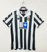 Juventus 1999/00 Vintage Retro Home Jersey