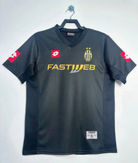 Juventus 2001/02 Vintage Retro Away Jersey