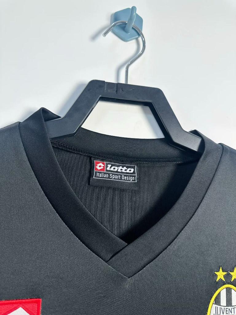 Juventus 2001/02 Vintage Retro Away Jersey