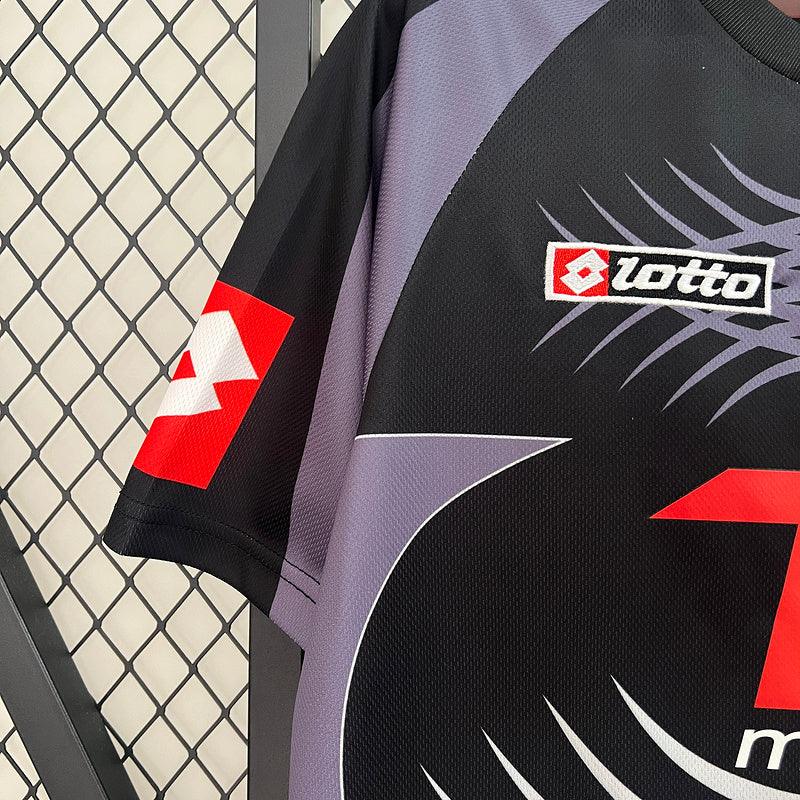 Juventus 2001/02 Vintage Retro Goalkeeper Jersey