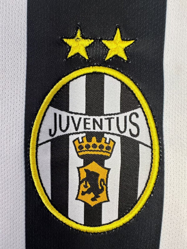 Juventus 2002/03 Vintage Retro Home Jersey