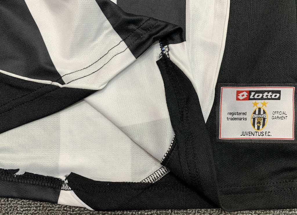 Juventus 2002/03 Vintage Retro Home Jersey