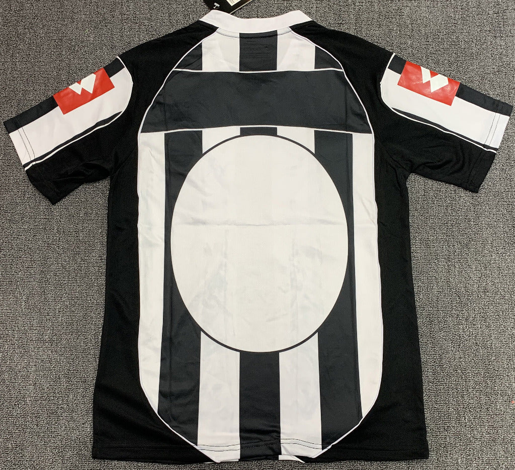 Juventus 2002/03 Vintage Retro Home Jersey