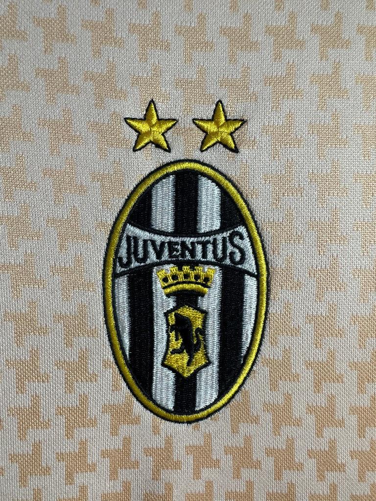 Juventus 2003/04 Vintage Retro Away Jersey