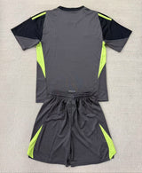 Juventus 25/26 Goalkeeper Kids Black Jersey Set