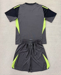 Juventus 25/26 Goalkeeper Kids Black Jersey Set