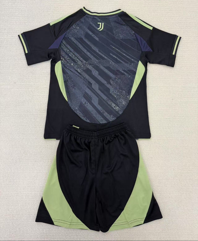 Juventus 25/26 Kids Black/Green Jersey Set