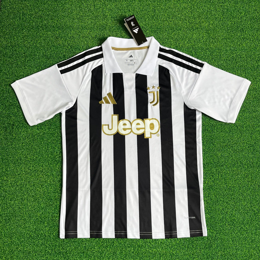 Juventus 26/27 White/Black/Gold Home Jersey