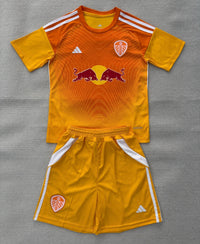 Leeds United 25/26 Orange Goalkeeper Kids Jersey Set
