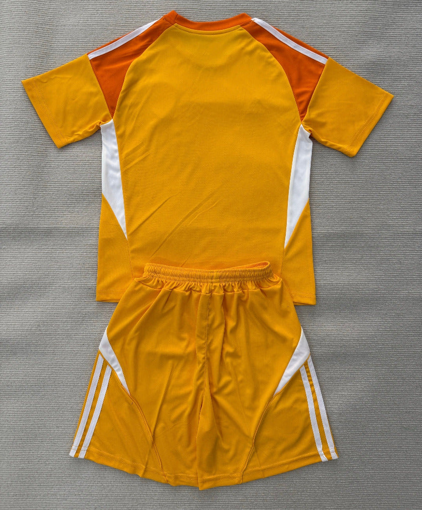 Leeds United 25/26 Orange Goalkeeper Kids Jersey Set