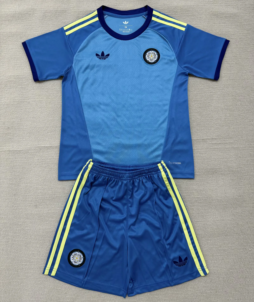 Leeds United 26/27 Blue/Yellow Stripes Goalkeeper Kids Jersey Set