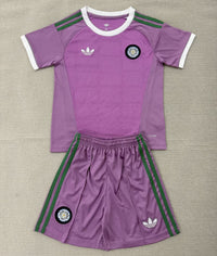 Leeds United 26/27 Purple/Green Stripes Goalkeeper Kids Jersey Set