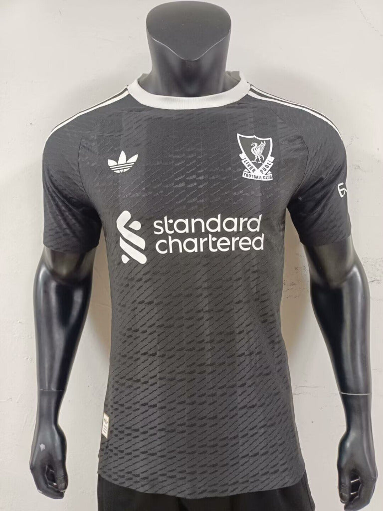 Liverpool 25/26 Black Goalkeeper Player Version Jersey