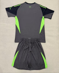 Liverpool 25/26 Black/Green Goalkeeper Kids Jersey Set