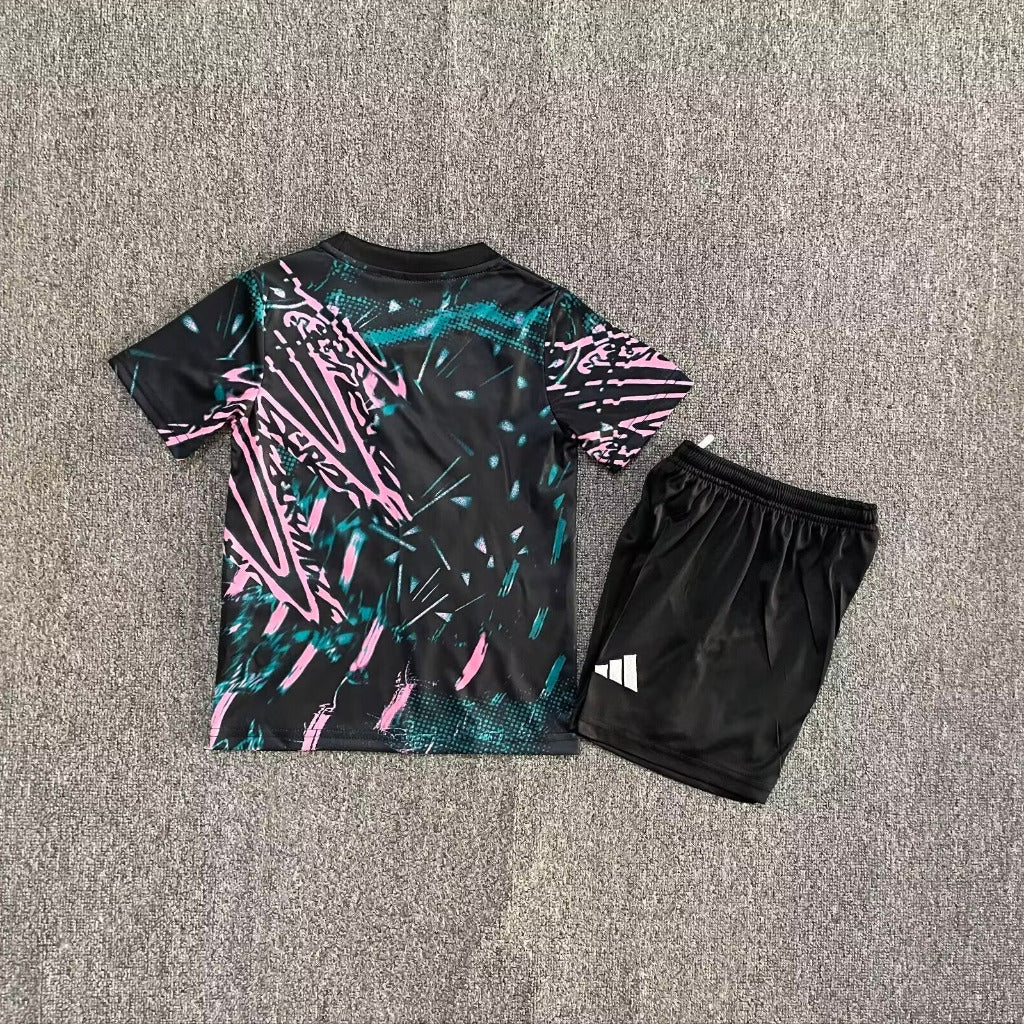 Liverpool 25/26 Black/Pink Pre-match Kids Jersey Set