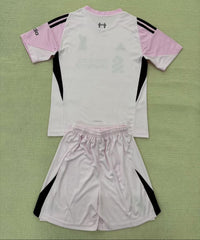 Liverpool 25/26 Pink/White Goalkeeper Kids Jersey Set