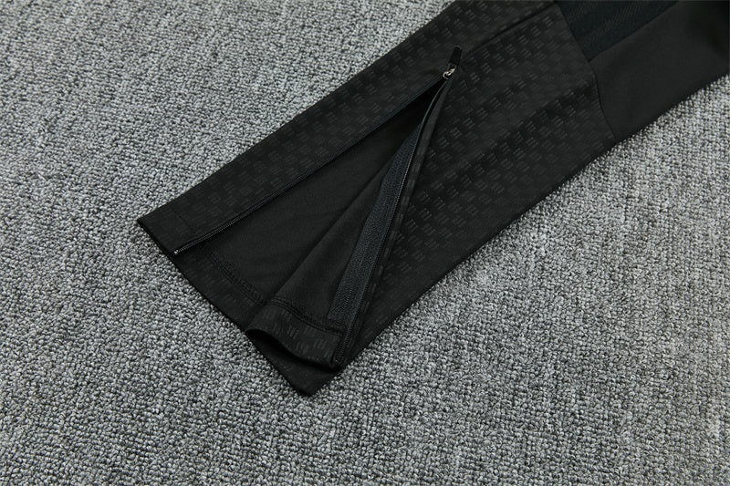 Liverpool 26/27 All-Black Training Tracksuit Set