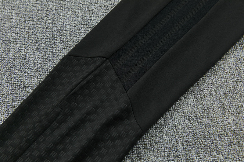 Liverpool 26/27 All-Black Training Tracksuit Set