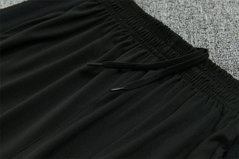 Liverpool 26/27 All-Black Training Tracksuit Set