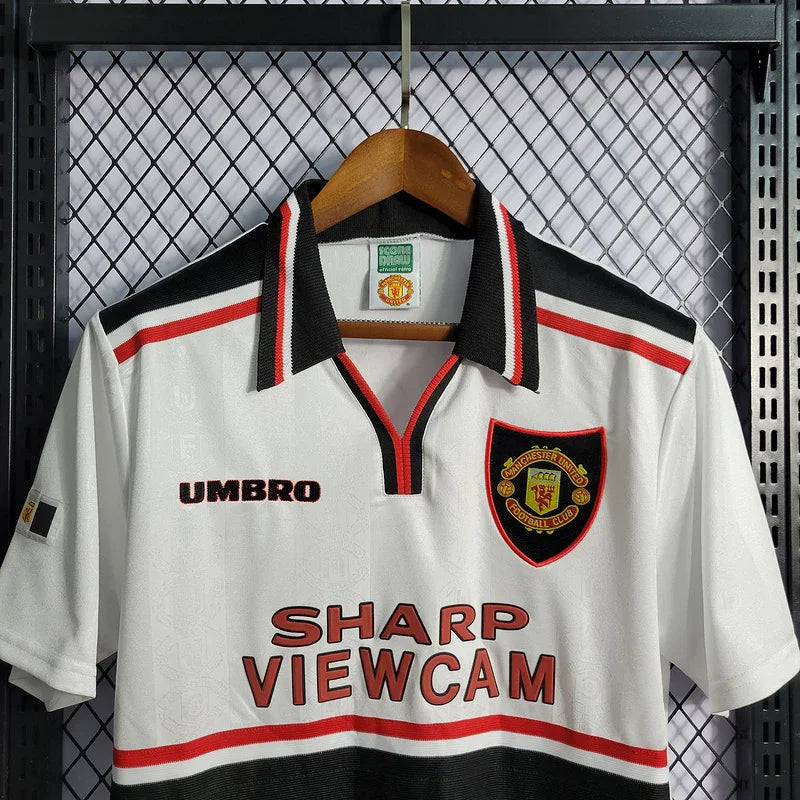 Manchester United 1997/99 Retro Away Jersey