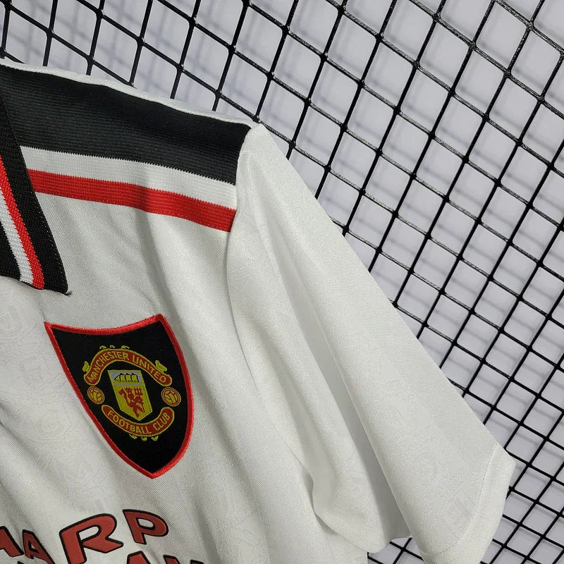 Manchester United 1997/99 Retro Away Jersey